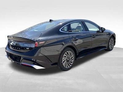 2026 Hyundai SONATA HYBRID SEL