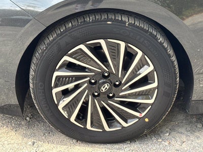 2027 Hyundai SONATA HYBRID SEL