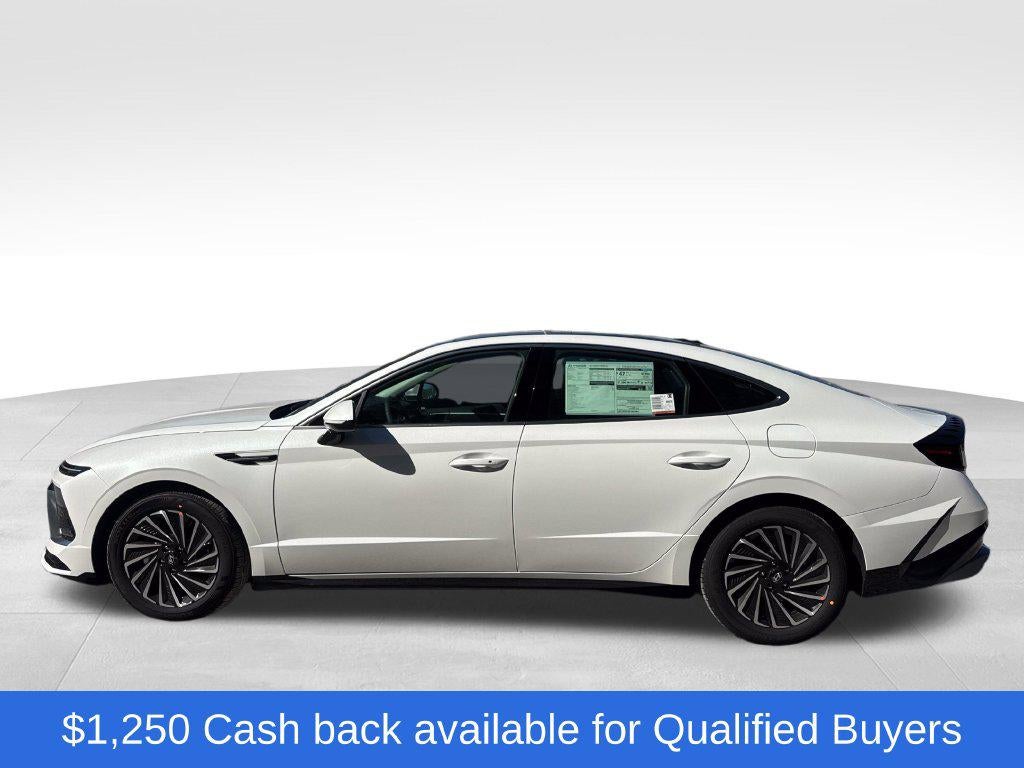 2027 Hyundai SONATA HYBRID SEL
