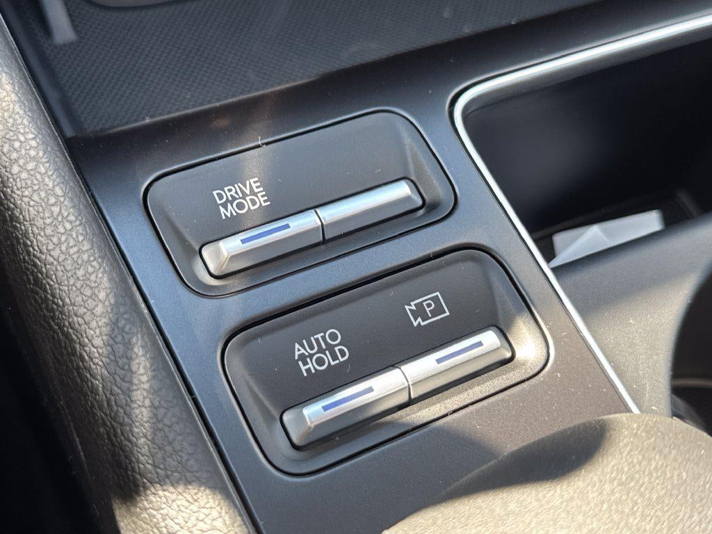 2027 Hyundai SONATA HYBRID SEL