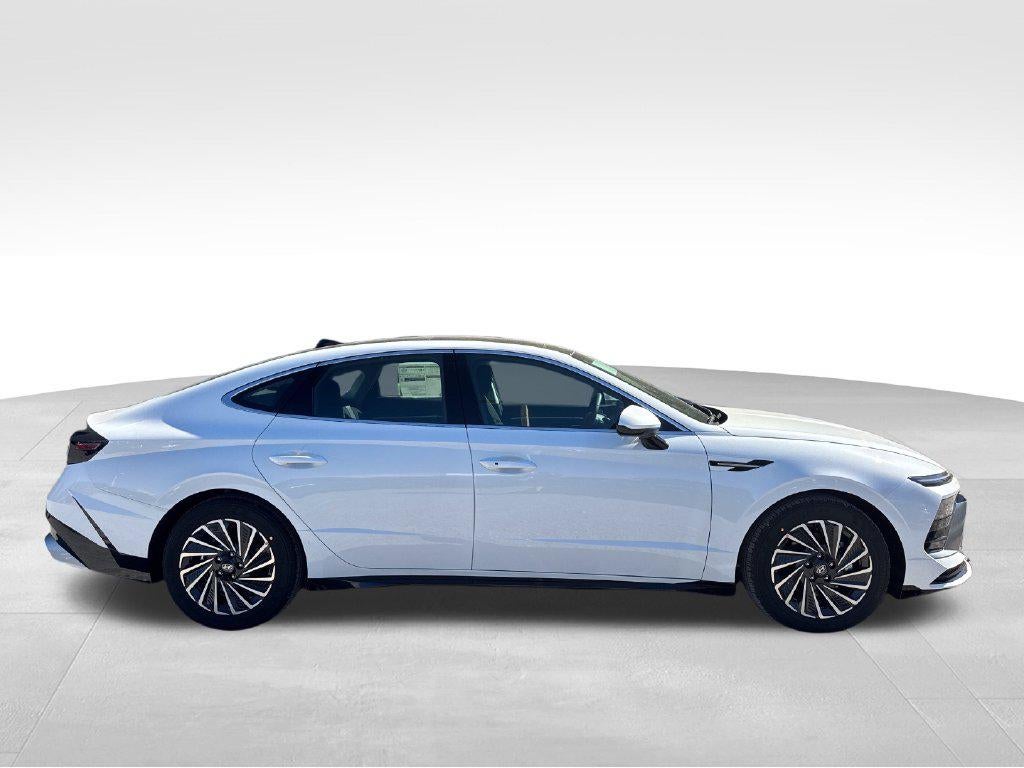 2027 Hyundai SONATA HYBRID SEL