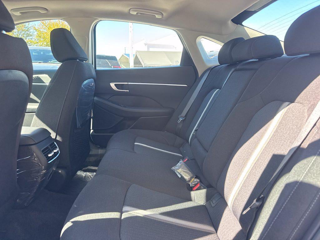 2027 Hyundai SONATA HYBRID SEL