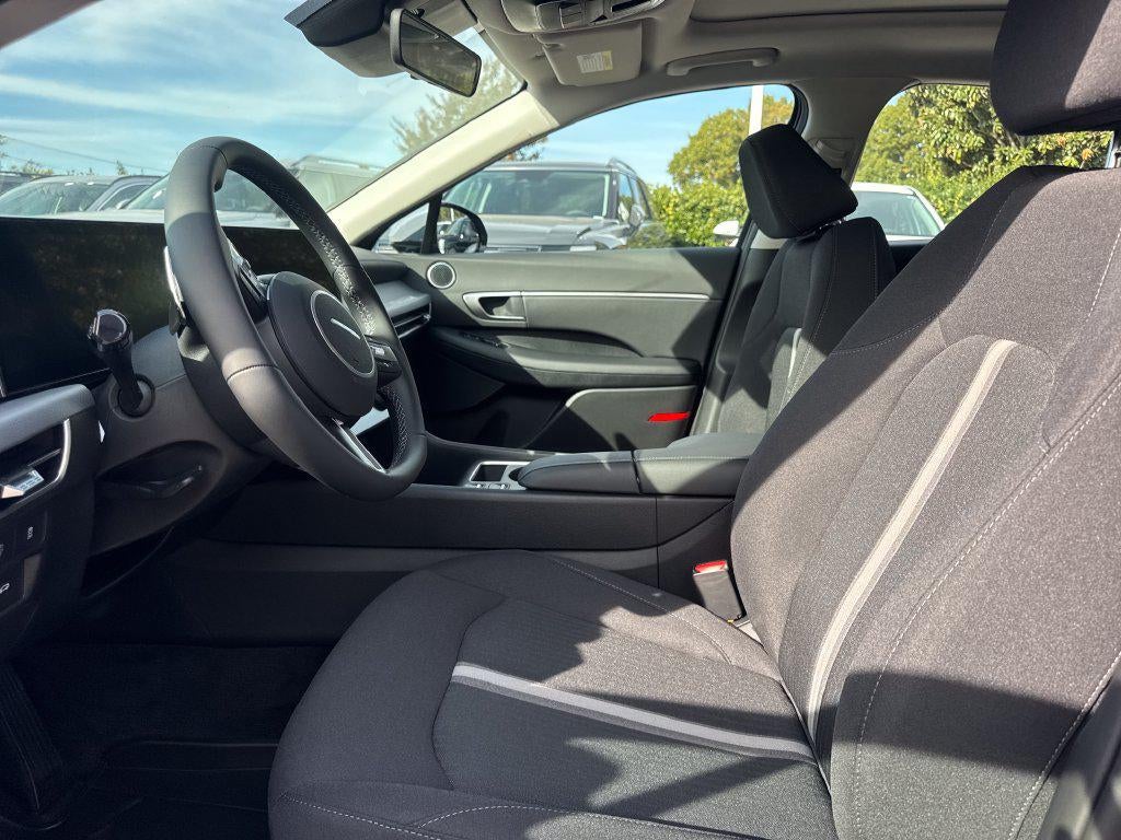 2027 Hyundai SONATA HYBRID SEL