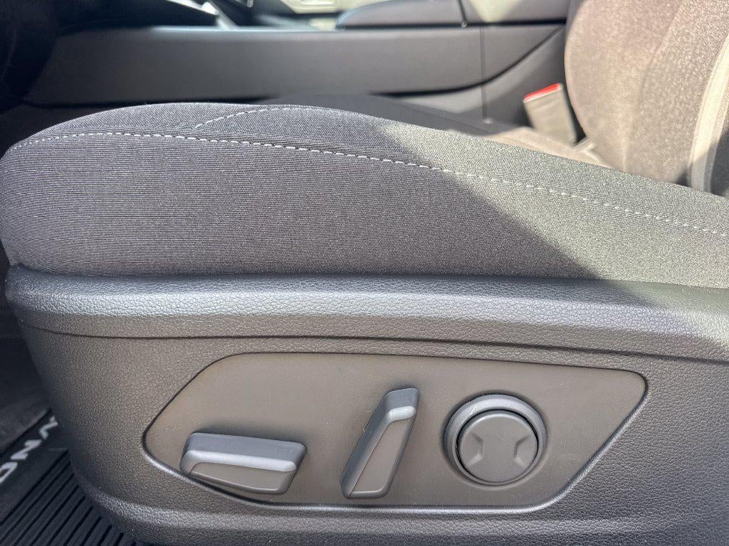 2027 Hyundai SONATA HYBRID SEL