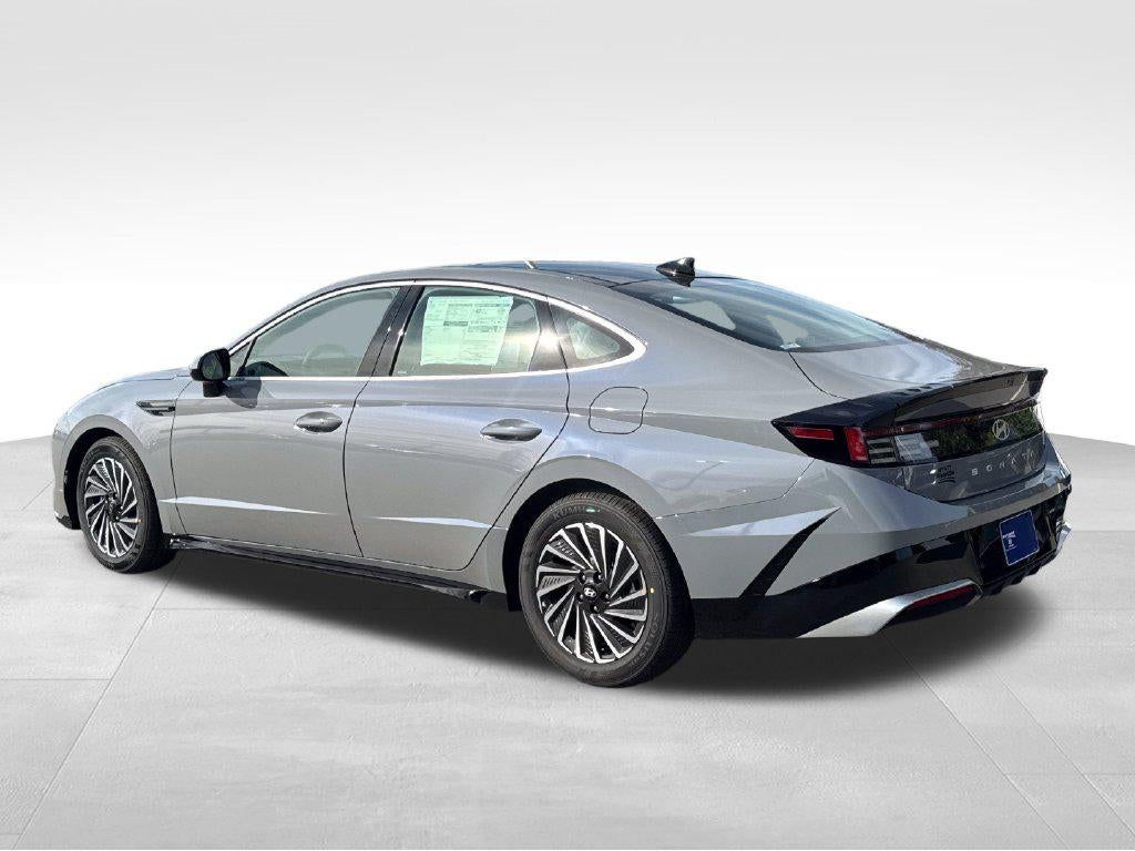 2027 Hyundai SONATA HYBRID SEL