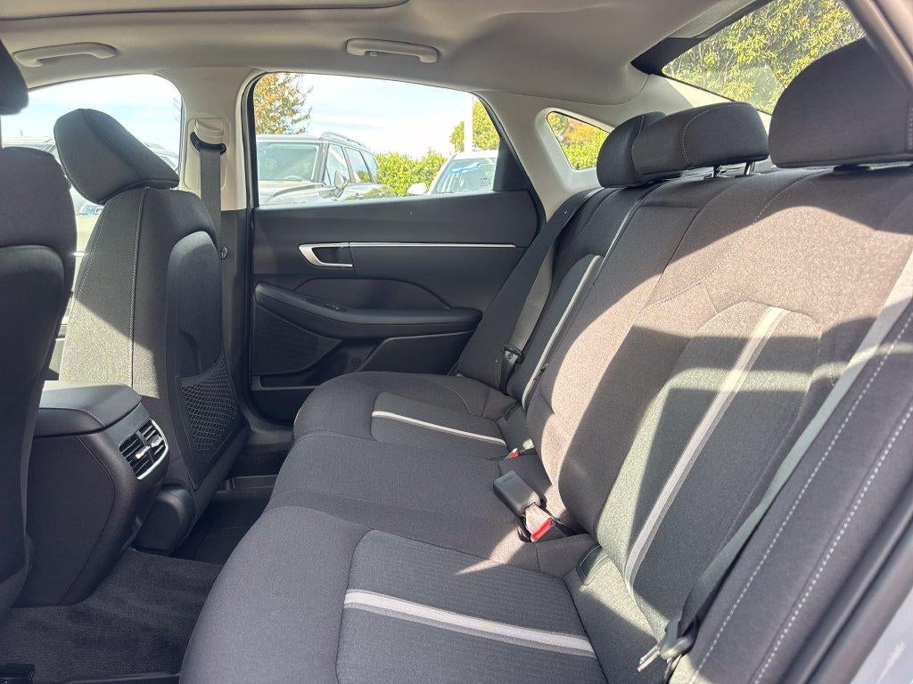 2027 Hyundai SONATA HYBRID SEL
