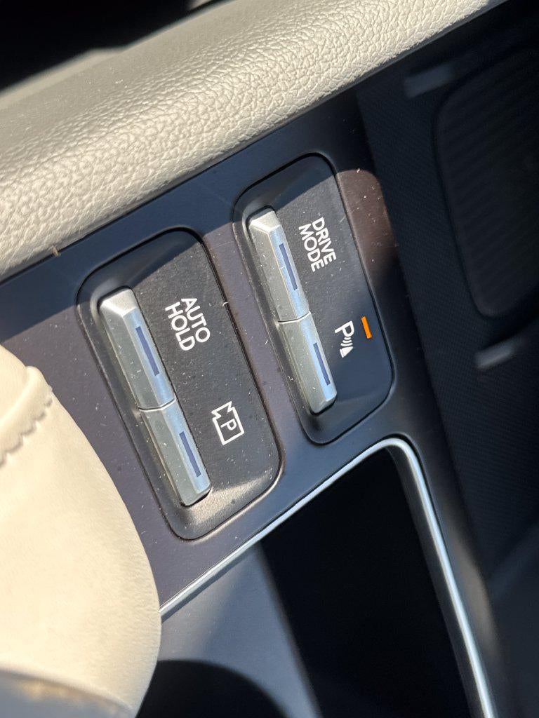 2027 Hyundai SONATA HYBRID Limited