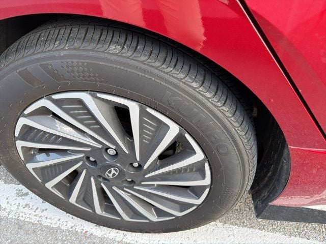 2025 Hyundai SONATA HYBRID Limited
