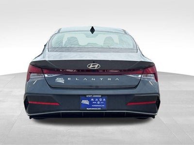 2026 Hyundai ELANTRA SE