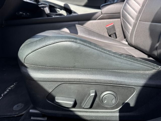 2022 Hyundai ELANTRA Limited