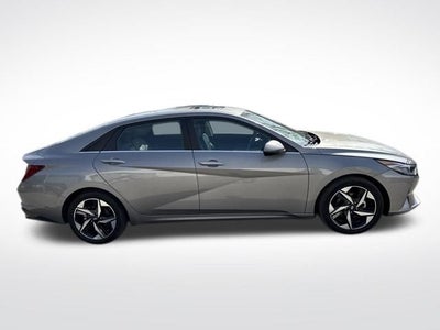2022 Hyundai ELANTRA Limited