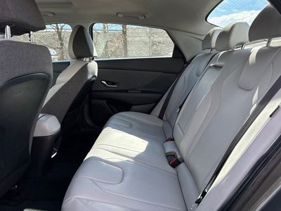 2025 Hyundai ELANTRA Limited